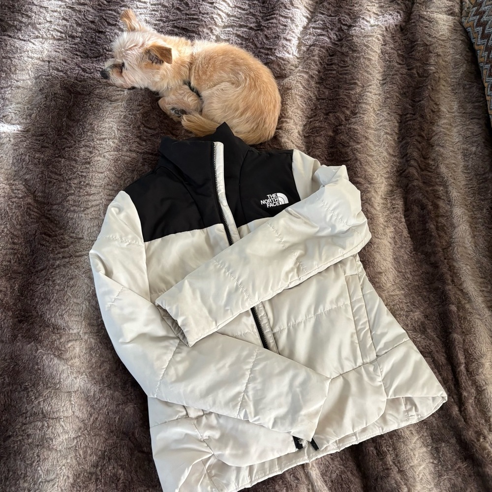 North Face puffer jacket - Picture 2 of 7